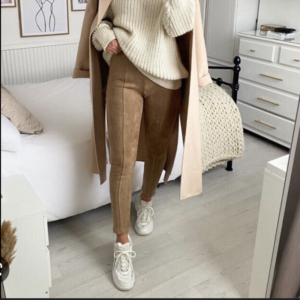 2 PAIRS Medium Zara Faux Suede leggings 2 colors - tan and brown 🤎
